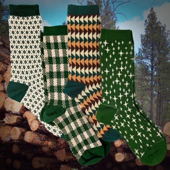 NWT Charley Retro Green Triangle Print Crew Socks - Picture 4 of 5
